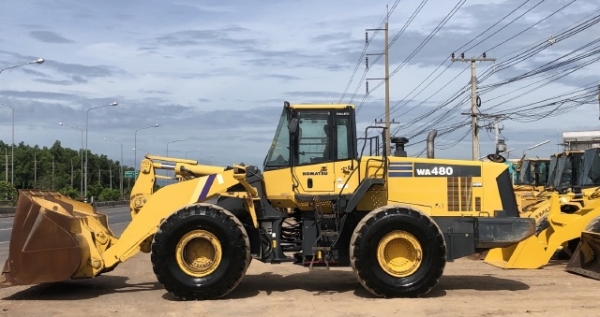 ขายรถตักล้อยาง KOMATSU WA480-6 นำเข้าเองจากญี่ปุ่น สภาพสวยพร้อมใช้ มีVDOการทำงานครับ ขายรถตักล้อยาง KOMATSU WA480-6 นำเข้าเองจากญี่ปุ่น สภาพสวยพร้อมใช้ มีVDOการทำงานครับ