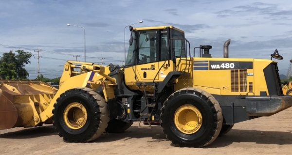 ขายรถตักล้อยาง KOMATSU WA480-6 นำเข้าเองจากญี่ปุ่น สภาพสวยพร้อมใช้ มีVDOการทำงานครับ ขายรถตักล้อยาง KOMATSU WA480-6 นำเข้าเองจากญี่ปุ่น สภาพสวยพร้อมใช้ มีVDOการทำงานครับ