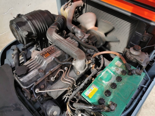 ขายด่วนน โคตรถูกก!! TOYOTA รุ่น 6 FD15 เสา 3 เมตร เกียร์ Manual