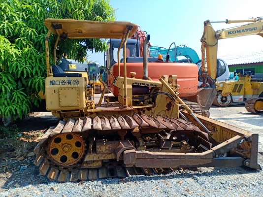 ขายจ้า..รถดัน..MITSUBISHI BD2F. เก่านอกแท้  แทรคใหญ่   เครื่องปั๊มดี  สภาพสวย เดิมๆๆ พร้อมใช้  โทร 089-3818694 จ๊อย