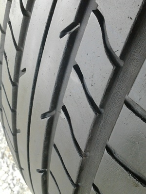 ขายยาง215/45/18 ปี 1511 YOKOHAMA ADVAN A10   1ชุด