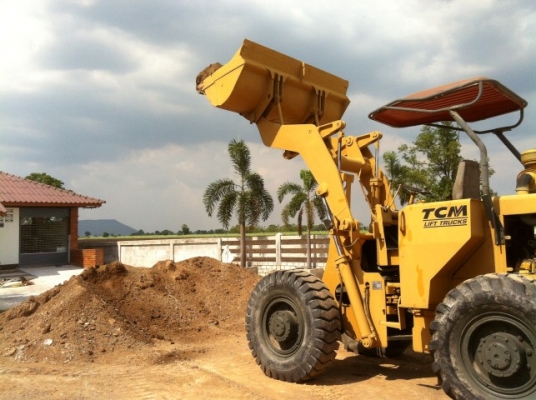 ขายรถตัก tcm 45เอวอ่อน ขับ4ล้อ