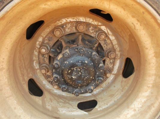 ขายด่วนรถ12ล้อ2เพลาดรั้มซีลี้700เครือง440แรงม้าE13Cปี55