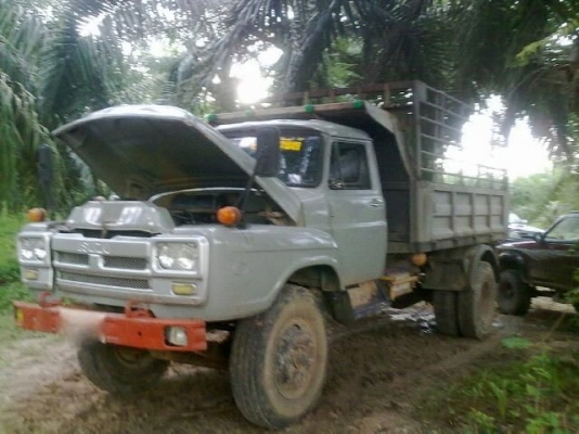 รถอิซูซุ 6 ล้อ หัวยาว เปลื่ยนเครื่อง 175 แรงม้า  สนใจติดต่อ 081 - 6079515