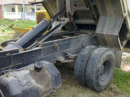 รถฮีโน่ 6 ล้อดั้ม HO7C 187 แรงม้า  สนใจติดต่อ 081 - 6079515