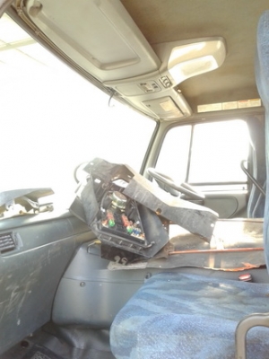 ขายหัวเก๋งรถหัวลากพร้อมเครื่องยนต์ของ UD