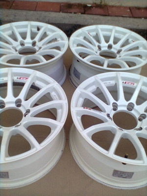 ขายแม็กขอบ 17 6รู LENSO 8นิ้ว 4 วง