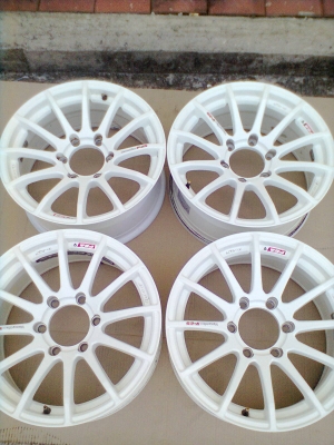 ขายแม็กขอบ 17 6รู LENSO 8นิ้ว 4 วง