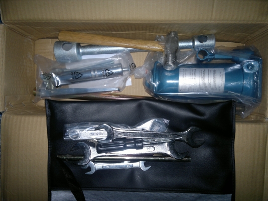 ชุดเครื่องมือแม่แรงติดรถ HINO ชุดเครื่องมือแม่แรงติดรถ HINO