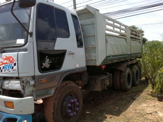 รถฮีโน่ 10 ล้อดั้ม FM227  220 แรงม้า  สนใจติดต่อ 081 - 6079515