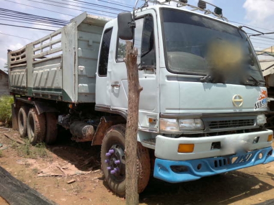 รถฮีโน่ 10 ล้อดั้ม FM227  220 แรงม้า  สนใจติดต่อ 081 - 6079515