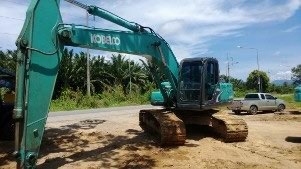 รถแบคโฮ KOBELCO  YN-12  รถทำงาน 2,600 ซม.  สนใจติดต่อ 081 - 6079515