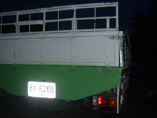 ขายด่วน  รถบรรทุก 6 ล้อ  HINO FC เครื่อง EH700 กระบะยาว 5.50 เมตร