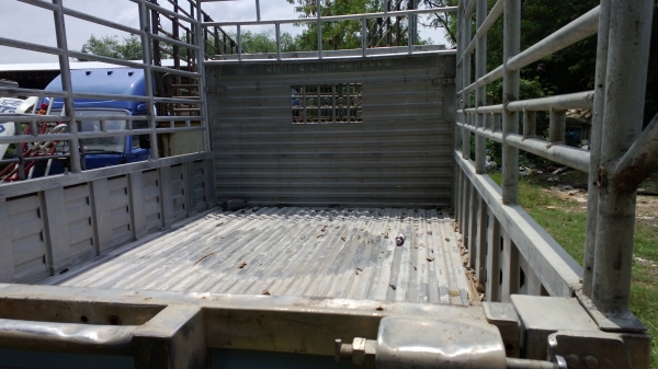 กะบะสแตนเลส ยาว3.10ม.ยกลงจากISUZU NKR สวยๆ