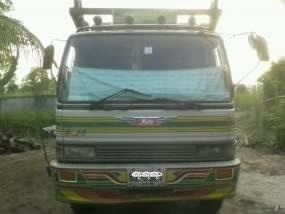 HINO FM 3H 195 HP HO7D ปี 37 สิบล้อดั๊มพ์ 2 เพลา กระบะดั๊มพ์คอกไม้ 12 ตันพร้อมบาร์อ้อยสภาพสวย เครื่องแน่นแรงดี หัวเก๋งสีบางเดิมภายในเก๋งคอนโซลสวยครบ แอร์เย็น พวงมาลัยเพาเวอร์ เบรคทริ๊ปฟี้ครบครัน ช่วงล่างคัชซีสวยยางสภาพดี 70\% พร้อมบรรทุกพร้อมใช้งาน เอกสารท HINO FM 3H 195 HP HO7D ปี 37 สิบล้อดั๊มพ์ 2 เพลา กระบะดั๊มพ์คอกไม้ 12 ตันพร้อมบาร์อ้อยสภาพสวย เครื่องแน่นแรงดี หัวเก๋งสีบางเดิมภายในเก๋งคอนโซลสวยครบ แอร์เย็น พวงมาลัยเพาเวอร์ เบรคทริ๊ปฟี้ครบครัน ช่วงล่างคัชซีสวยยางสภาพดี 70\% พร้อมบรรทุกพร้อมใช้งาน เอกสารท