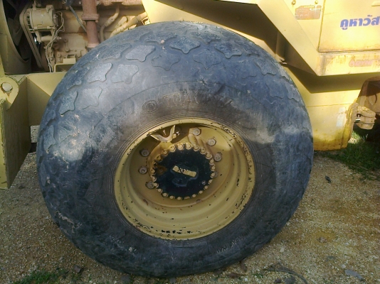 รถบดสั่นสะเทีอกSAKAI  SV91 รถสวยรถดี รถแห้งทั้งคัน มีเล่มทะเบียน