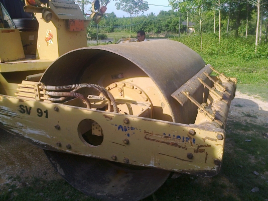 รถบดสั่นสะเทีอกSAKAI  SV91 รถสวยรถดี รถแห้งทั้งคัน มีเล่มทะเบียน