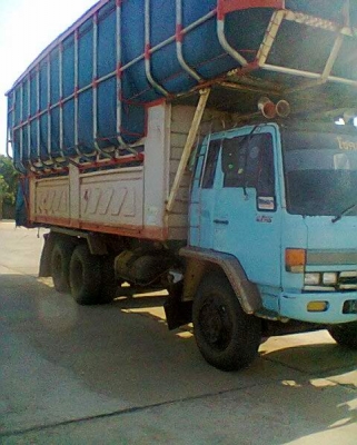 ขายรถ 10 ล้อดัมพ์ ISUZU ROCKY 175 แรงม้า 2 เพลาสโลว์กลาง เครื่องเดิม เกียร์เดิม เพลาโบกี้หลังของ 240 ราคา 850000