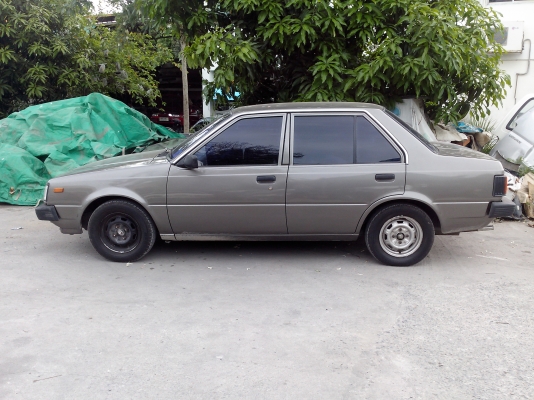 ขาย nisan b11