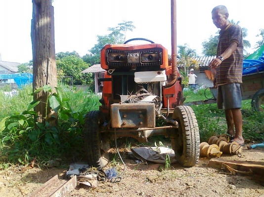 ขายด่วน..รถไถ KUBOTA ZB1600 ขับเคลื่อน 4 ล้อ แถมฟรีอุปกรณ์ตัดหญ้า รถสวย พร้อมใช้งาน.