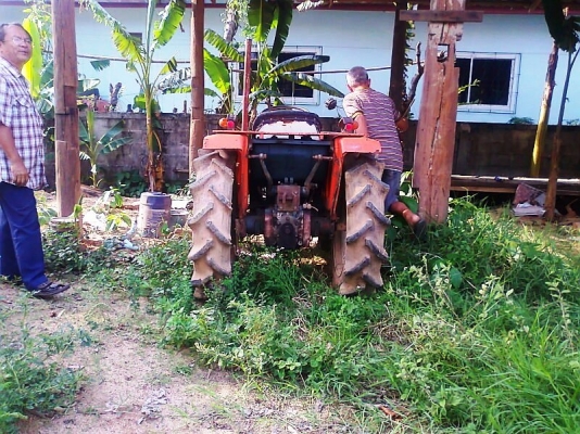 ขายด่วน..รถไถ KUBOTA ZB1600 ขับเคลื่อน 4 ล้อ แถมฟรีอุปกรณ์ตัดหญ้า รถสวย พร้อมใช้งาน.