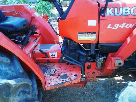 ขายด่วน..รถไถ KUBOTA L3408 เลขไมล์ 1,6xx ชั่วโมง รถสวยมี ใบดันหน้า ผาน 6 และจอบหมุน ตราช้าง รถมีทะเบียนครบ.