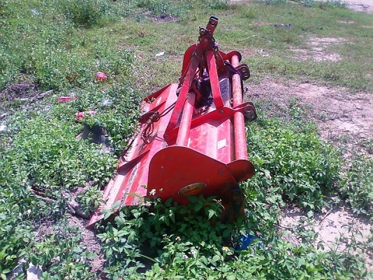 ขายด่วน..รถไถ KUBOTA L3408 เลขไมล์ 1,6xx ชั่วโมง รถสวยมี ใบดันหน้า ผาน 6 และจอบหมุน ตราช้าง รถมีทะเบียนครบ.