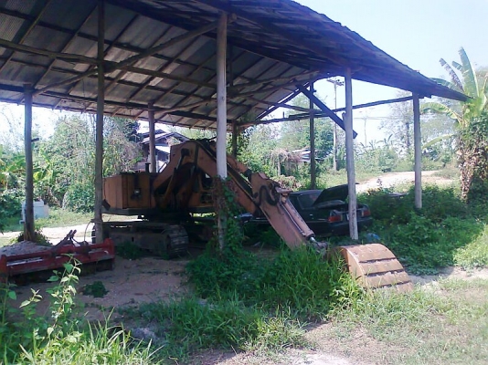 ขายด่วน..รถขุด KOMATSU PC100-2 ช่วงล่างสวย 90\% รถสวยครบ พร้อมใช้งาน.