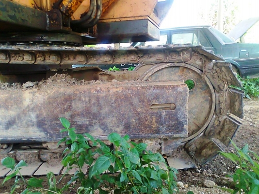 ขายด่วน..รถขุด KOMATSU PC100-2 ช่วงล่างสวย 90\% รถสวยครบ พร้อมใช้งาน.