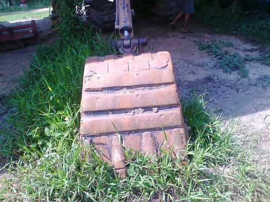 ขายด่วน..รถขุด KOMATSU PC100-2 ช่วงล่างสวย 90\% รถสวยครบ พร้อมใช้งาน.