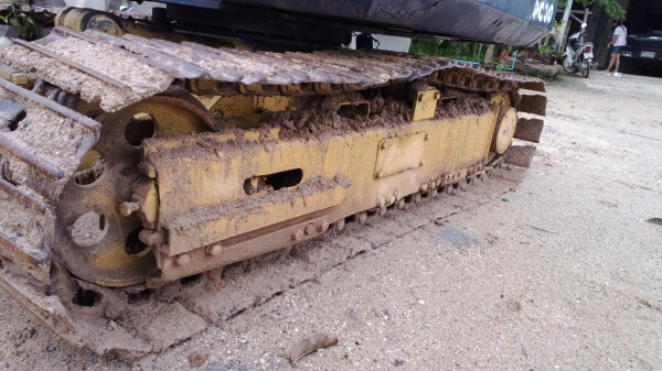 PC60-6 มีใบอินวอยล์ ช่วงล่างสวยเต็ม เอวไม่ขยับ มีกระจกหน้า PC60-6 มีใบอินวอยล์ ช่วงล่างสวยเต็ม เอวไม่ขยับ มีกระจกหน้า