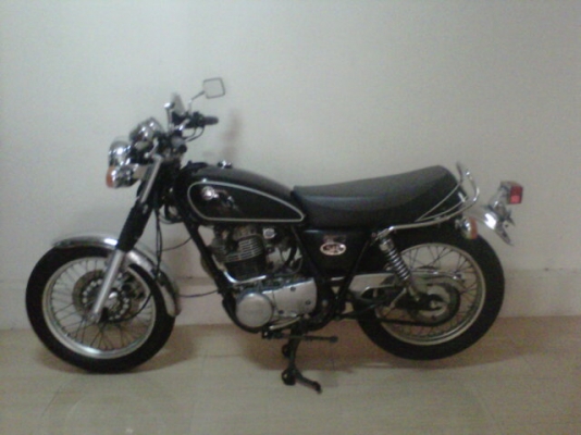 ***ขาย sr400 ปี 2003 กุญแจชิป เดิมๆ ประกอปใหม่ 73000 บาท ohm คอนหวัน*** กุญแจชิป 2 ดอก แดง ดำ ครบครับ ถังสวยไม่มีบุบครับ เครื่องดีมากครับ ระบบไฟใช้ได้ปรกติทุกอย่างครับ เอกสารอินวอยออกชื่อครับ   เฟรม เครื่อง ครบครับ สนใจ 0858730704 ohm คอนหวัน