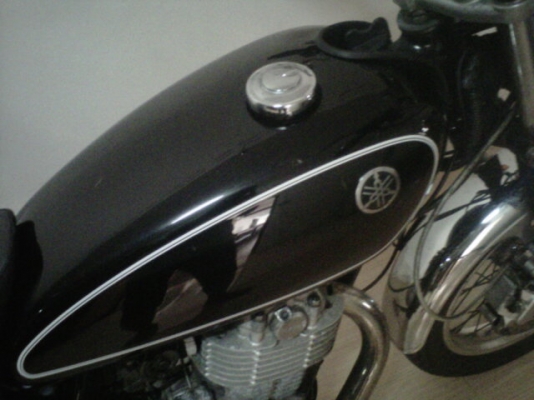 ***ขาย sr400 ปี 2003 กุญแจชิป เดิมๆ ประกอปใหม่ 73000 บาท ohm คอนหวัน*** กุญแจชิป 2 ดอก แดง ดำ ครบครับ ถังสวยไม่มีบุบครับ เครื่องดีมากครับ ระบบไฟใช้ได้ปรกติทุกอย่างครับ เอกสารอินวอยออกชื่อครับ   เฟรม เครื่อง ครบครับ สนใจ 0858730704 ohm คอนหวัน