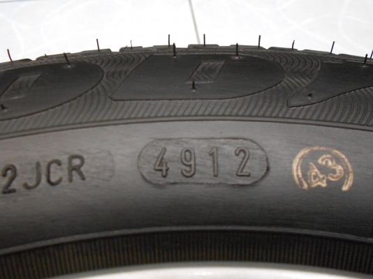 ขายล้อแม็ก honda jazz ขอบ 15 พร้อมยางปลายปี 12/เทิร์นได้-ใส่ฟรีค่ะ ขายล้อแม็ก honda jazz ขอบ 15 พร้อมยางปลายปี 12/เทิร์นได้-ใส่ฟรีค่ะ