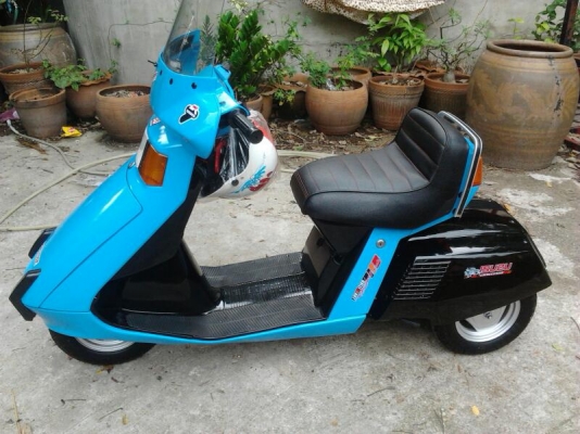 ขายรถป๊อบสามล้อ HONDA สีฟ้าดำ สวยสวย สีไหม่ทั้งคัน สภาพรถดีพร้อมใช้ อุปกรทั้งคัน ระบบไฟใช้ได้หมด สตาร์ดสองระบบ มือเท้า