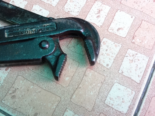 คอม้าจับแป๊บ DOWIDAT Made in Germany  175T - 1 1/2"