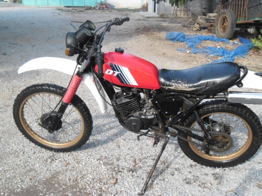 ขาย DT 125 mono ราคา 20000 ขาย DT 125 mono ราคา 20000