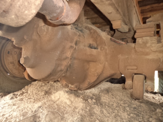 ขายรถ10ล้อ2เพลา พร้อมสโลว์5เกียร เป็นเทเลอร์เข็นแม็กโค120 สภาพพร้อมใช้