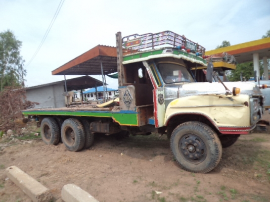 ขายรถ10ล้อ2เพลา พร้อมสโลว์5เกียร เป็นเทเลอร์เข็นแม็กโค120 สภาพพร้อมใช้