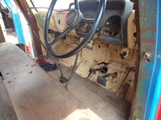 ขายรถ10ล้อ2เพลา พร้อมสโลว์5เกียร เป็นเทเลอร์เข็นแม็กโค120 สภาพพร้อมใช้