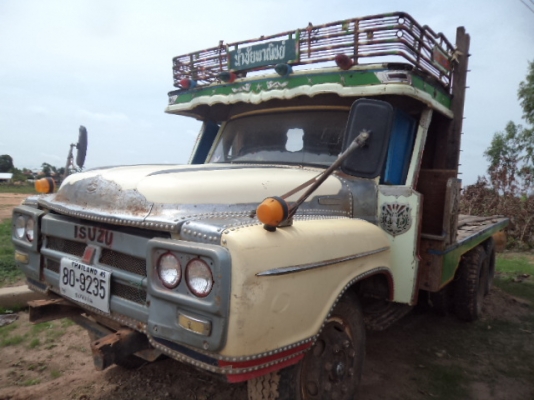 ขายรถ10ล้อ2เพลา พร้อมสโลว์5เกียร เป็นเทเลอร์เข็นแม็กโค120 สภาพพร้อมใช้