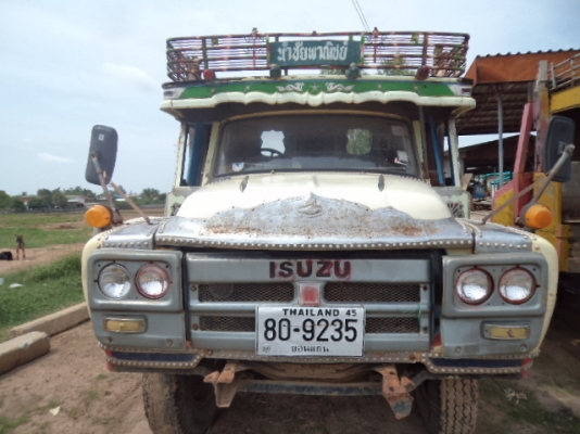 ขายรถ10ล้อ2เพลา พร้อมสโลว์5เกียร เป็นเทเลอร์เข็นแม็กโค120 สภาพพร้อมใช้