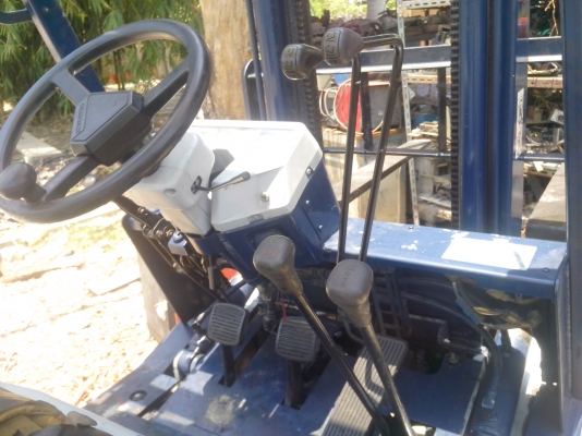 KOMATSU FD15-11 เกียร์ธรรมดา เครื่องยนต์ดีเซล สภาพดีมากมาก KOMATSU FD15-11 เกียร์ธรรมดา เครื่องยนต์ดีเซล สภาพดีมากมาก