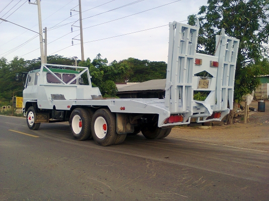 ขาย10ล้อ2ใหม่เทเลอร์หางพับไฮโดรลิก สนใจติดต่อ0876694752