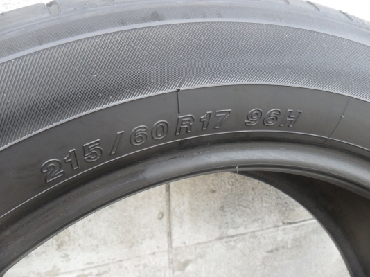 ยาง YOKOHAMA 215/60R17 ปี09 สวยๆ 1คู่ ยาง YOKOHAMA 215/60R17 ปี09 สวยๆ 1คู่