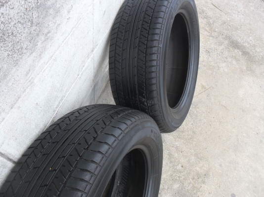 ยาง YOKOHAMA 215/60R17 ปี09 สวยๆ 1คู่ ยาง YOKOHAMA 215/60R17 ปี09 สวยๆ 1คู่