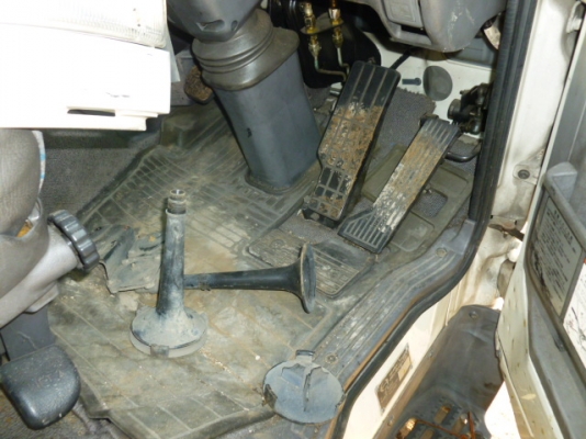 แสงฟ้าเต้นรถ///ขายหัวเก๋งเก่าญี่ปุ่น HINO-FC สิงไฮเทคสมอเงิน  ไม่มีแค็ป