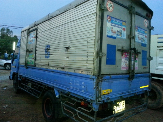 ขายด่วนหกล้อ NPR71L 135 แรงตู้แห้งยาว4.3เมตรสภาพพร้อมใชรถปี2548รีบจอง 0801515451 0811838154