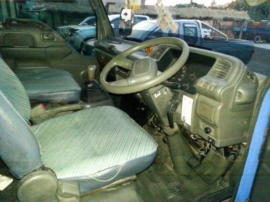 ขายด่วนหกล้อ NPR71L 135 แรงตู้แห้งยาว4.3เมตรสภาพพร้อมใชรถปี2548รีบจอง 0801515451 0811838154