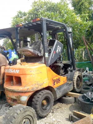นำ้หนักยก 3 ตัน DOOSAN D30S-5 เกียร์ออโต้ เครื่องยนต์ดีเซล นำ้หนักยก 3 ตัน DOOSAN D30S-5 เกียร์ออโต้ เครื่องยนต์ดีเซล